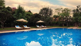 Mane Village Suites