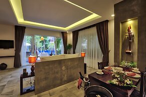 Mane Village Suites