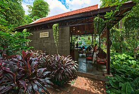 Mane Village Suites