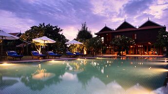 Mane Village Suites