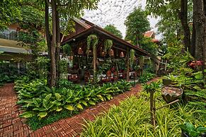 Mane Village Suites