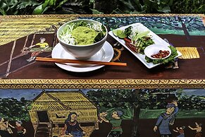 Mane Village Suites