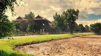 Mane Village Suites