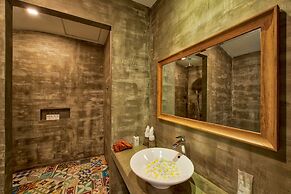 Mane Village Suites