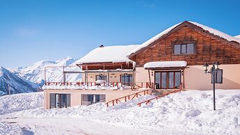 Hotel Alpina