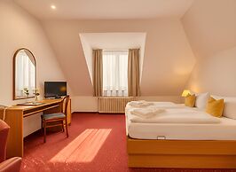 Lázeňský Hotel Pyramida I