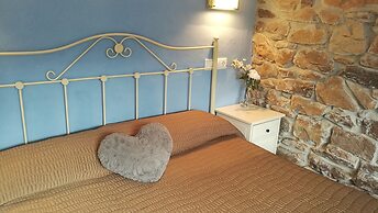 Apartamentos Rurales L'Arboleu