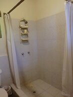 Charlie Suites Ayampe