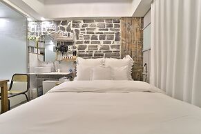 Hotel February Suseong