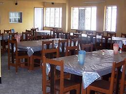 Hotel Deepak
