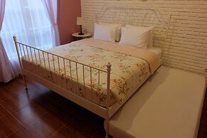 Sweet Peach House