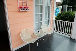 Sweet Peach House