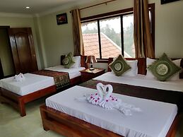 Blue Diamond Guest House - Hostel