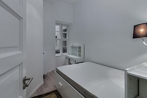 Pelicanstay at Riverside Danube