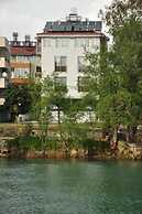 River Boutique Hotel