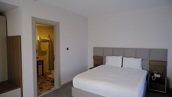 Limnades Hotel