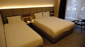 Limnades Hotel