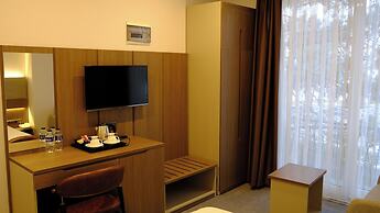 Limnades Hotel
