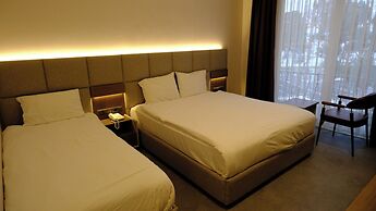 Limnades Hotel