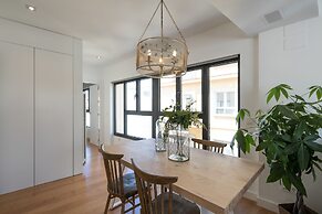 Chezmoihomes Plaza Nueva Premium