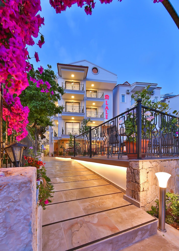 Lale Hotel