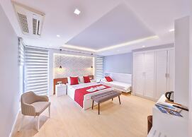 Lale Hotel