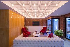 Lale Hotel
