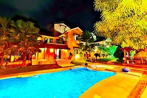 Amour Resort