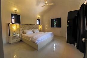 Amour Resort
