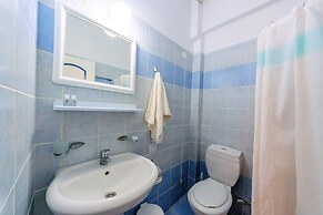 Nikos Villas