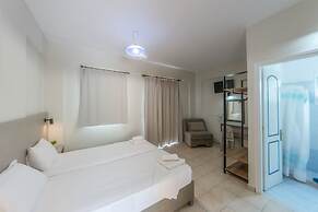 Nikos Villas
