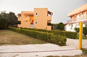 Nikos Villas