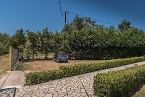 Nikos Villas