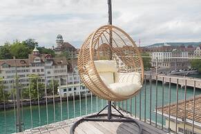 Airhome Limmatquai River View Apartment
