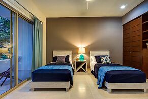 Blue Beach 2 BRM apt sleeps 5