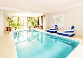 Luxury holiday home