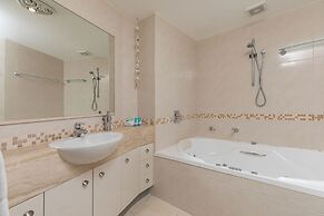 The Waterford Prestige Apartments