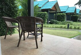 Hongte Khaolak Resort
