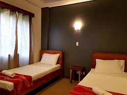 Acacia Garden Inn