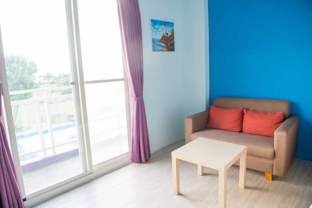 Country Lane Hostel