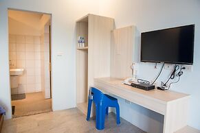 Country Lane Hostel