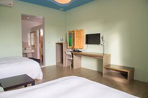 Country Lane Hostel