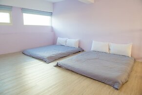 Country Lane Hostel