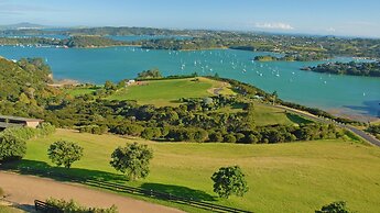 Te Whau Lodge