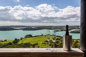 Te Whau Lodge