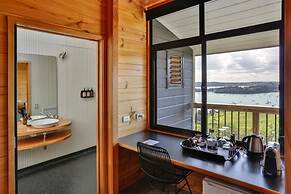 Te Whau Lodge