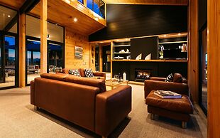 Te Whau Lodge