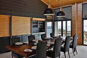 Te Whau Lodge