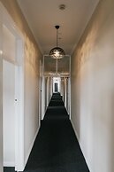 General Roberts Hotel