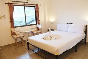 myPatong Social Hostel